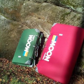 BOULDERMATKY značky Moon climbing •ve 3 rozměrech •ucelená dopadová plocha •barvy 🟢🔴🔵 Více na webu www.zelenazebra.cz...